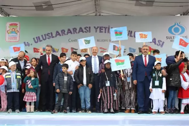 Dünya Yetimleri Sultangazi'de Buluştu