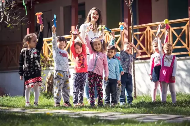 Çocuklar Tepebaşı'nda Mutlu