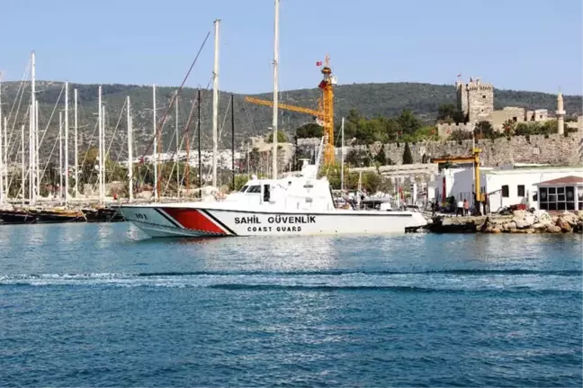 Yunanistan'a Kaçmak İsteyen Fetö'cü Eski Hakimlerin de Bulunduğu Tekne Kayalıklara Çarptı