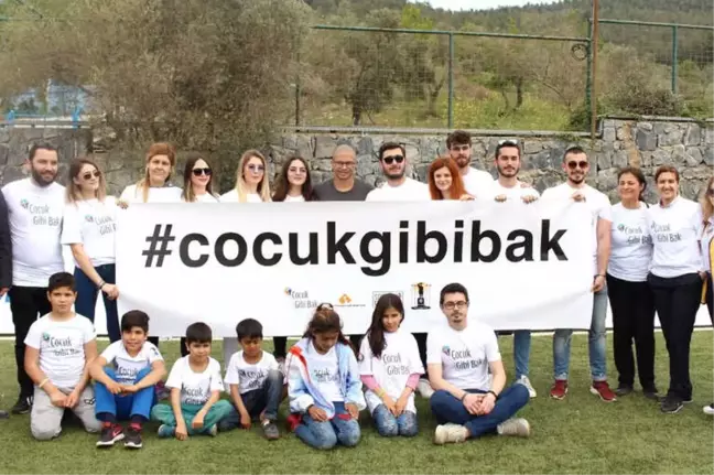 İzmir Ekonomili İletişimcilerden
