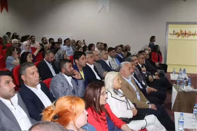 Esenyurt'ta Bağımlılık Masaya Yatırıldı