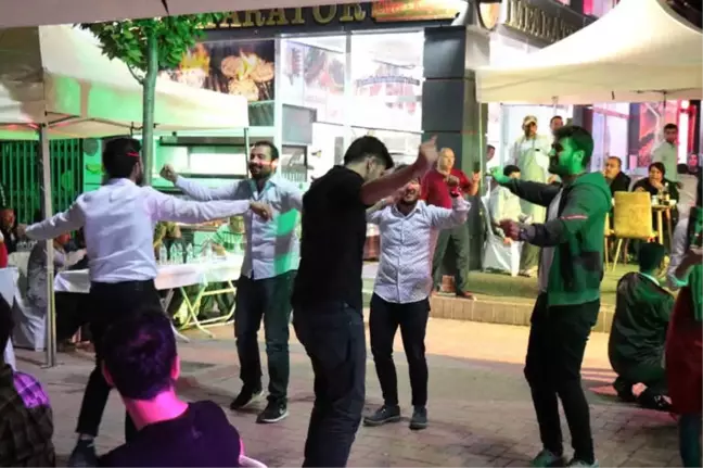 İkinci Çarşı Esnafından