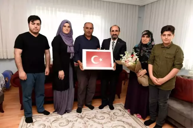 Şehit Annelerine Edebali'den Anneler Günü Ziyareti