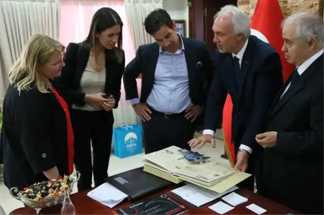 Başkonsolos Hendrich'e Kütahya Atlası