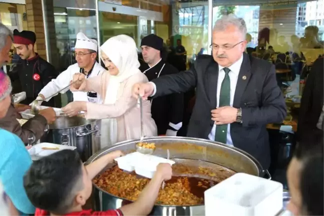 Rize'de İlk İftarda 2 Bin Kişi Bir Araya Geldi