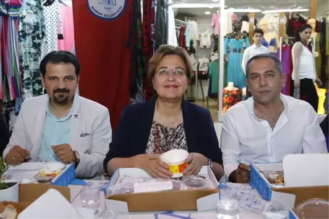 Roman Mahallesinde Bereket Sofrası Kuruldu