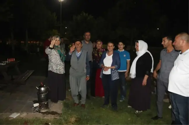 Başkan Akat Nevruz Parkı'nı Gezdi