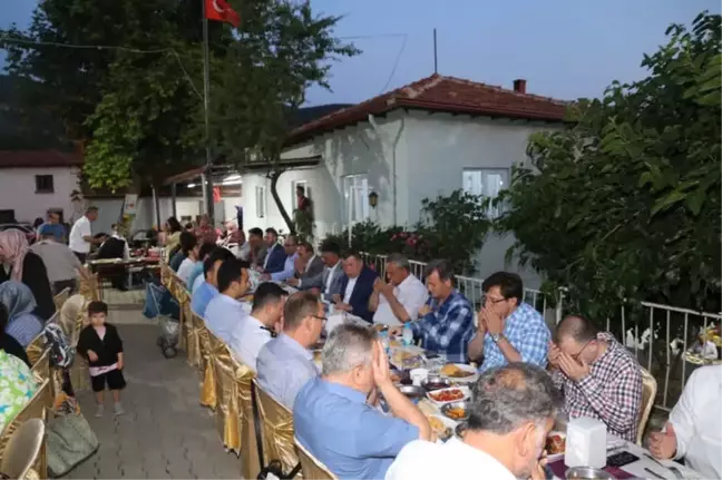 Protokol Burhaniye'de Buluştu