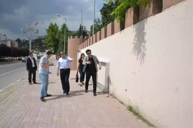 Başkan Can, Dikey Bahçe Çalışmalarını Yerinde İnceledi
