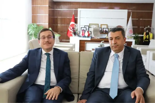 Rektör Kızılay ve Özcan'dan Kayısı İçin İşbirliği Vurgusu