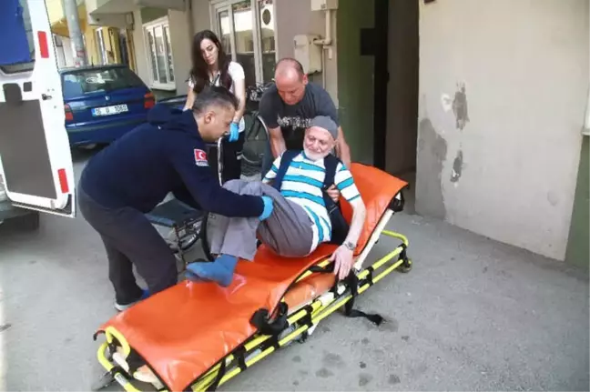 93 Yaşında Sedye ile Oy Kullandı