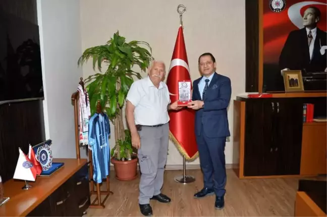 Yıldız'dan, Hiç Kazaya Karışmayan 60 Yıllık Şoföre Plaket