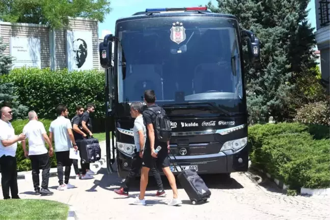 Beşiktaş, Yurt Dışı Kampı İçin Slovakya'ya Gitti