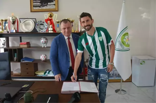 Manisa Büyükşehir Belediyespor'a Tecrübeli Stoper