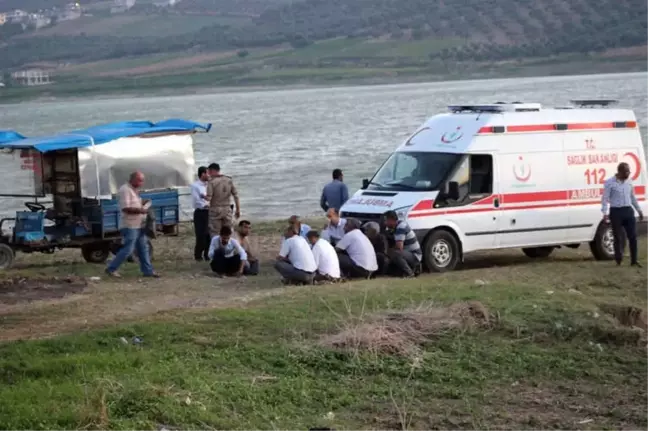 Yarseli Göleti'nde Baba ve 2 Kızı Kayboldu