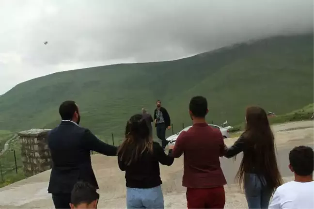 Karadağ'a Yansıyan Atatürk'ün Silüeti Bulut Engeline Takıldı
