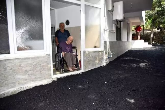 Alanya Belediyesi'nden Engelli Vatandaşa Yol Hizmeti