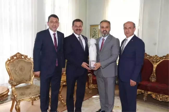 Başkan Yılmaz, Kurtdere Güreşleri İçin Bursa ve İstanbul'da