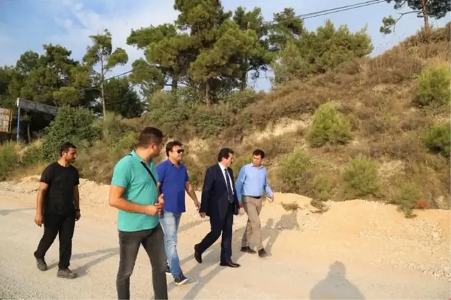 Karanlık Liman ile Kumkale Arasındaki Yolda Çalışmalar Devam Ediyor