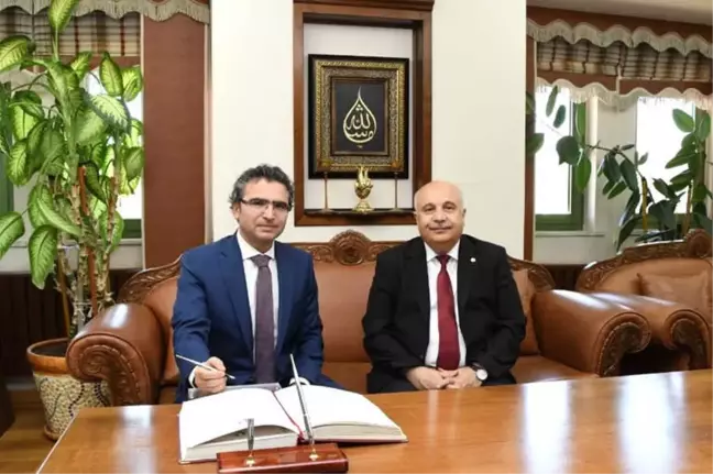 Başsavcı Karabacak Rektör Gönüllü ile Bir Araya Geldi