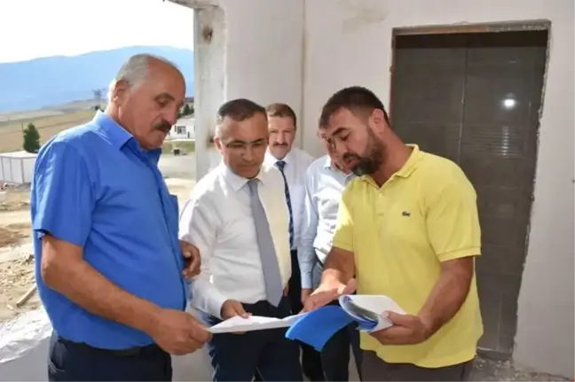 Vali Çeber, Emekli Kent Proje Alanındaki Çalışmaları İnceledi