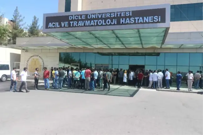 Diyarbakır'da Doktora Şiddet Kınandı