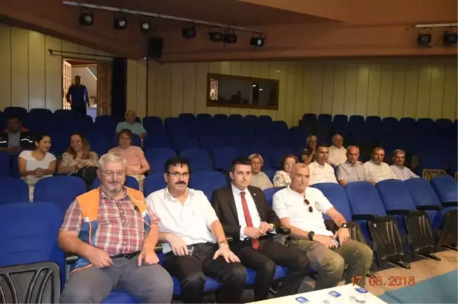 Muhtarlar ve Stk'lar Deprem Bilgilendirme Salonunu Boş Bıraktı