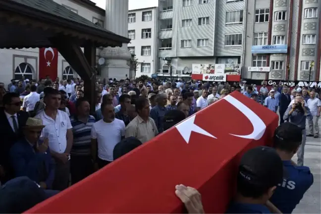 Kansere Yenik Düşen Polis Memuru Son Yolculuğuna Uğurlandı