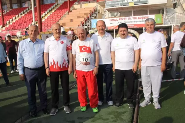 10. Uluslararası İsmail Akçay Yol Koşusu'na Yoğun İlgi