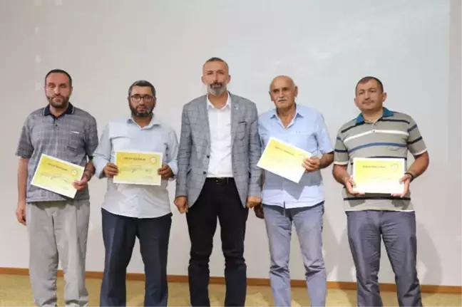 Elazığ'da Arıcılara Sertifikaları Verildi