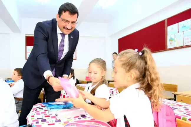 Uyum Süreci Bitti, Hediyeler Başkan Ak'tan Geldi