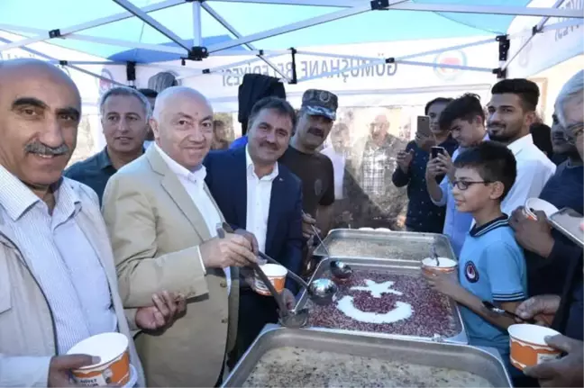 Gümüşhane'de 2 Bin Kişilik Aşure Dağıtıldı