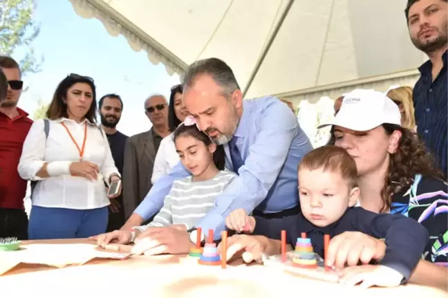 Çocuklar Bu Şenlikte Yeteneklerini Geliştiriyor