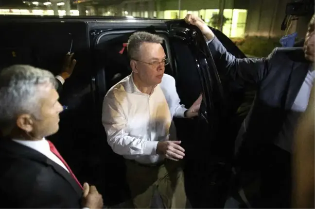 Rahip Brunson Türkiye'den Ayrıldı