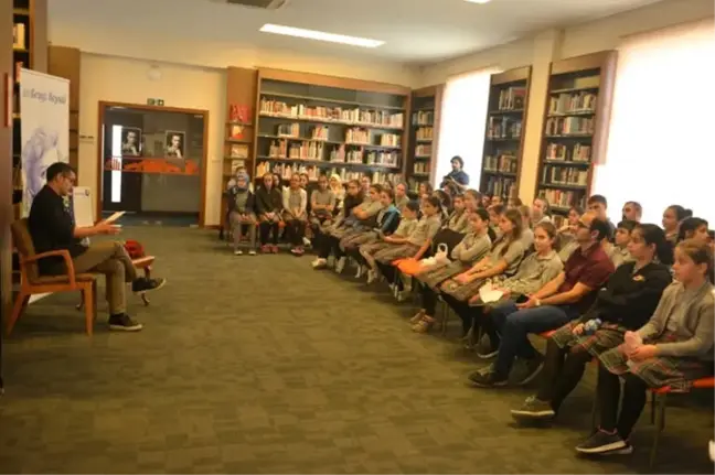 Tuğrul Tülek'ten Öğrencilere Sevgi Soysal Öyküleri