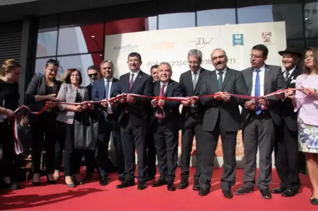 Antalya Konyaaltı Kitap Fuarı 9'uncu Kez Kapılarını Açtı