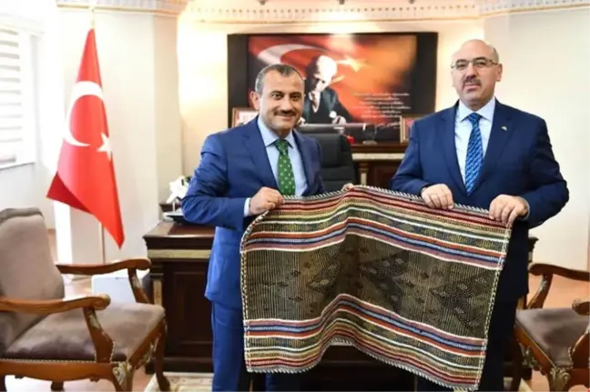İü Rektörü Ak, Vali Sonel'le Bir Araya Geldi