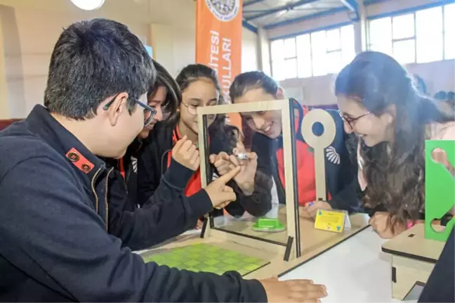 Vakıf Okulları Öğrencileri Matematiğe Dokundu