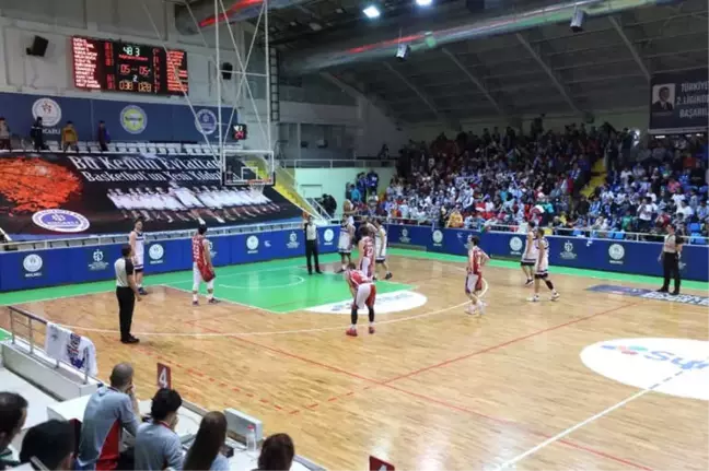 Kocaeliler, Kağıtspor Erkek Basketbol Takımı'nı Yalız Bırakmadı