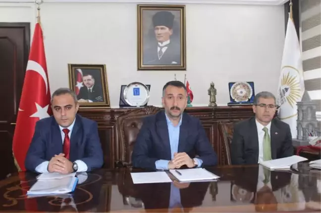 Siverek Belediye Başkanının Basın Toplantısında Gerginlik