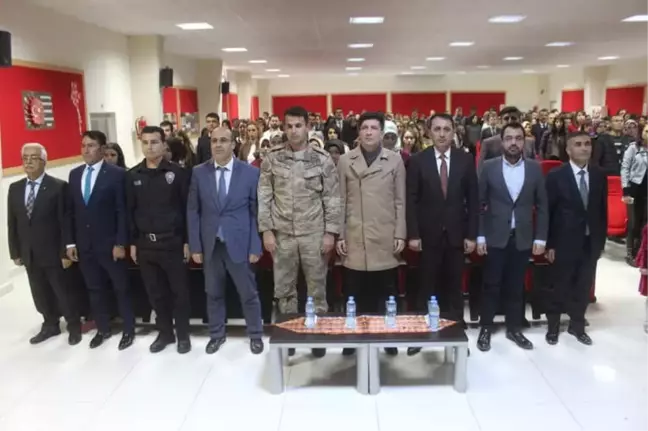 Yavuzeli'de 24 Kasım Öğretmenler Günü Törenle Kutlandı