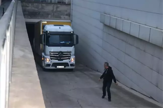 Çingene Kız'ın Kayıp Parçaları Müzenin Deposuna Konuldu