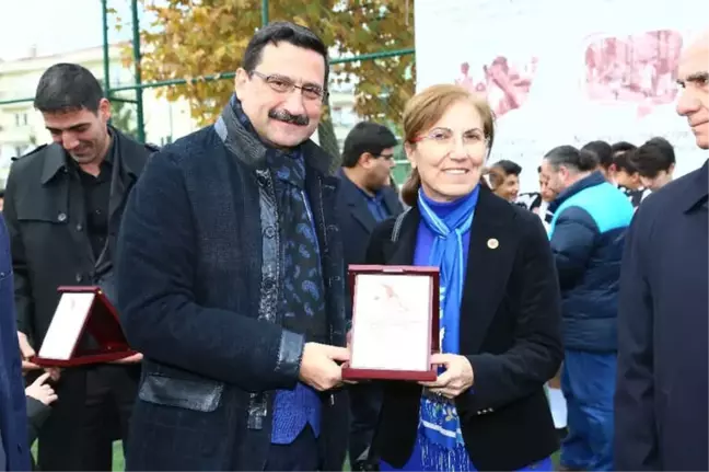 Keçiören Belediyesi'nin Tarafından İkincisi Düzenlenen 40 Mahallenin Katıldığı Futbol Turnuvası...