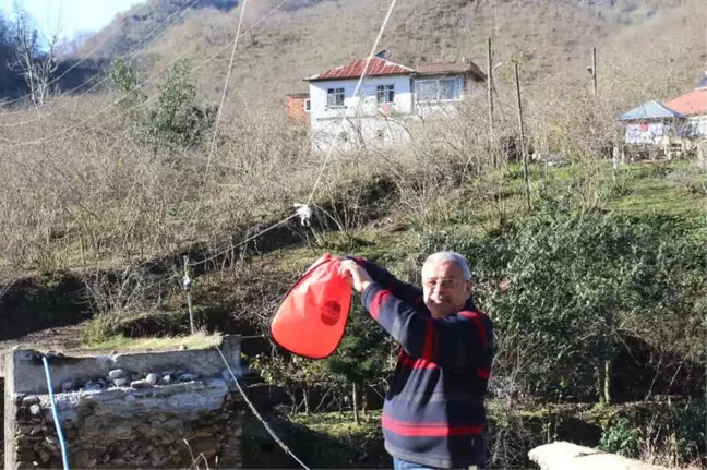 Köprü Yıkıldı, Ulaşımları Kesildi