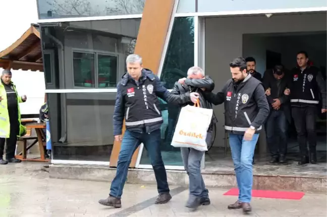 Sosyal Medyada Tanıştıkları Kızları Fuhşa Zorlayan 2 Kişi Tutuklandı