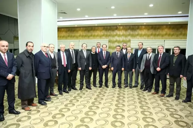 Vali Ali Hamza Pehlivan Bayburt Üniversitesi Kalkındırma Vakfı Onur Üyesi Oldu