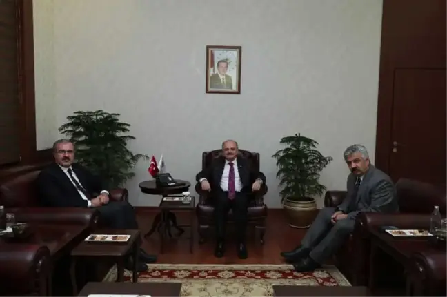 Vali Çakacak, Kütahya Valisi Toraman ve Kütahya Emniyet Müdürü Çevik'i Ağırladı