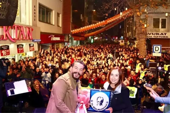 Gece Yolcuları Biga'yı Coşturdu