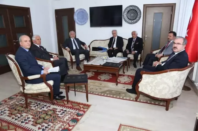 Kütav Yönetimi Vali Toraman Başkanlığında Toplandı