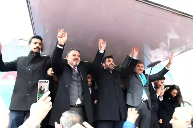 Esenyurt'ta Azmi Ekinci'ye Coşkulu Karşılama